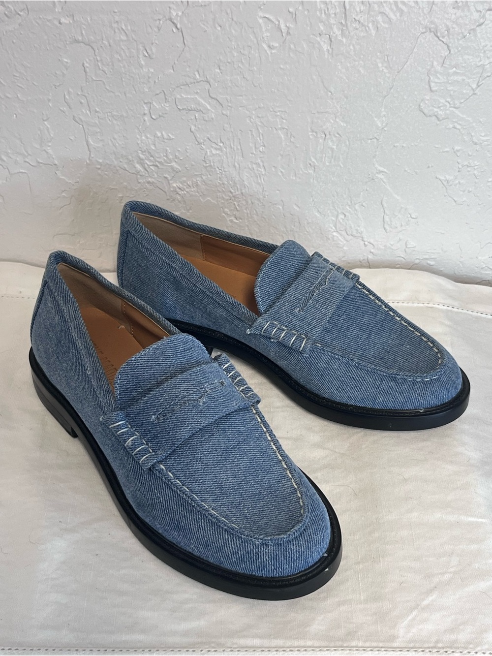 Steve Madden Light Blue Denim Penny Loafers SZ 6
